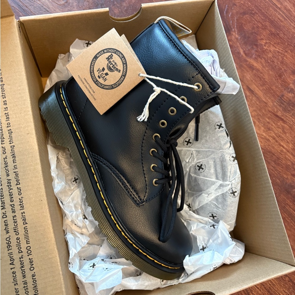 Brand New 1460 Dr Martens Boots